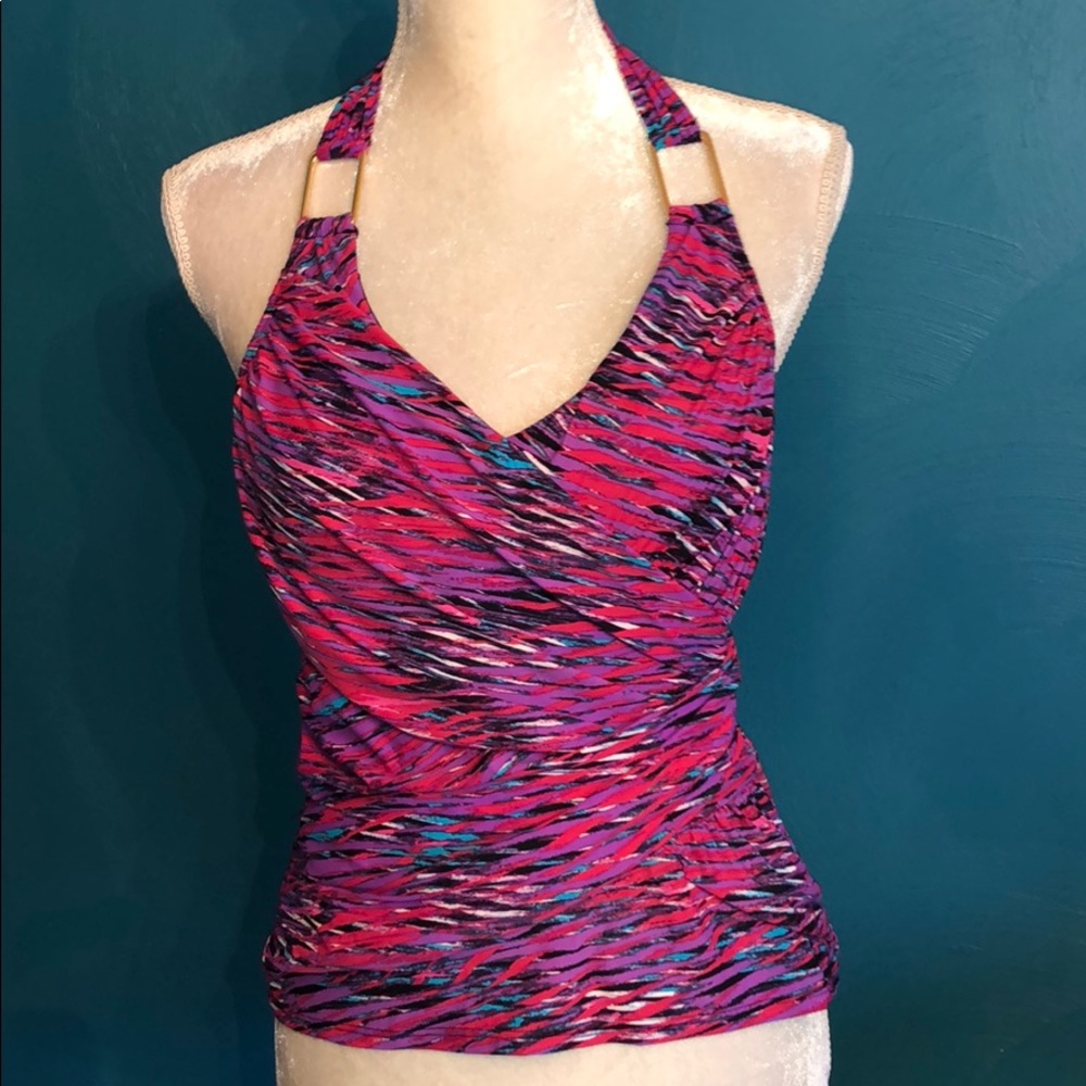 Spanx size 8 swim top. Excellent condition